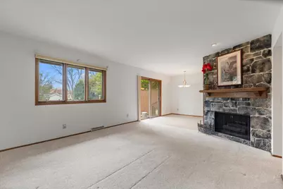 17694  Nassau Dr, Brookfield, WI 53045 - Photo 12
