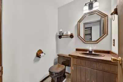 4332  Chekanoff Dr, Racine, WI 53403 - Photo 14