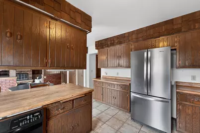 4332  Chekanoff Dr, Racine, WI 53403 - Photo 8