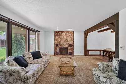 4332  Chekanoff Dr, Racine, WI 53403 - Photo 4