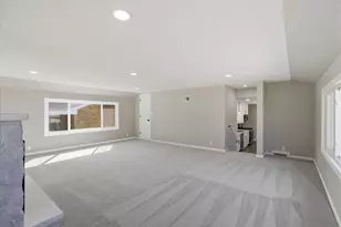 4076 N 93rd St, Wauwatosa, WI 53222 - Photo 18