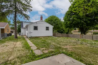 4076 N 93rd St, Wauwatosa, WI 53222 - Photo 34