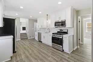 4076 N 93rd St, Wauwatosa, WI 53222 - Photo 1