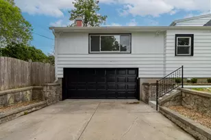 4076 N 93rd St, Wauwatosa, WI 53222 - Photo 38
