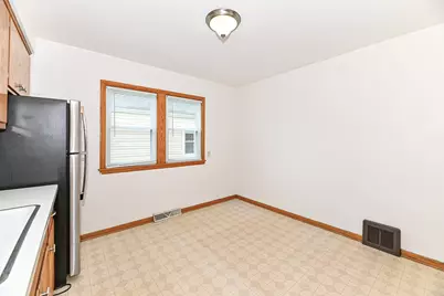 3120 S Austin St, Milwaukee, WI 53207 - Photo 16