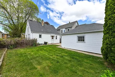 3120 S Austin St, Milwaukee, WI 53207 - Photo 32