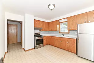 3120 S Austin St, Milwaukee, WI 53207 - Photo 18