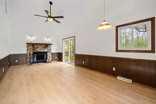 W5928 Mariner Hills Ct, La Grange, WI 53121 - Photo 4