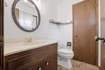 6994 N Range Line Rd, Glendale, WI 53209 - Photo 22