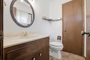 6994 N Range Line Rd, Glendale, WI 53209 - Photo 22