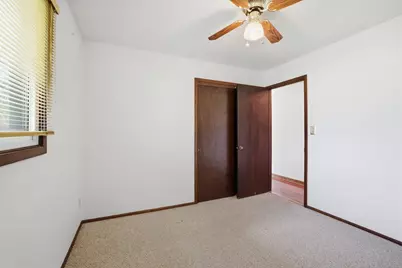 6994 N Range Line Rd, Glendale, WI 53209 - Photo 18