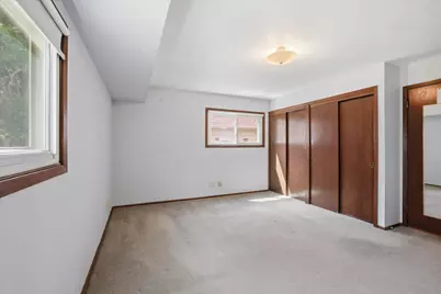 6994 N Range Line Rd, Glendale, WI 53209 - Photo 14
