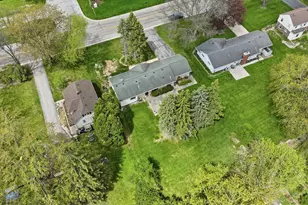 6994 N Range Line Rd, Glendale, WI 53209 - Photo 32