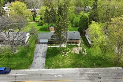6994 N Range Line Rd, Glendale, WI 53209 - Photo 30