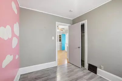 5827 W Rogers St, West Allis, WI 53219 - Photo 12