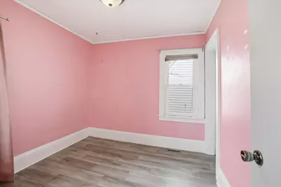 5827 W Rogers St, West Allis, WI 53219 - Photo 8