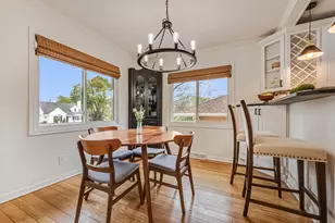 10422 W Hillside Ave, Wauwatosa, WI 53222 - Photo 14