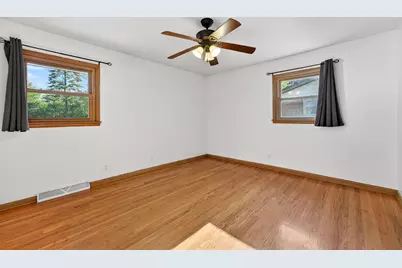 5811 W Ester Pl, Brown Deer, WI 53223 - Photo 20