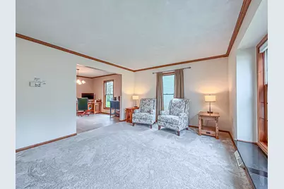 13130 W Scarborough Dr, New Berlin, WI 53151 - Photo 6