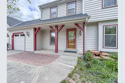 13130 W Scarborough Dr, New Berlin, WI 53151 - Photo 4