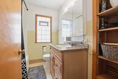 5723 N Creswood Blvd, Glendale, WI 53209 - Photo 10