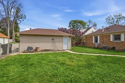 5723 N Creswood Blvd, Glendale, WI 53209 - Photo 12