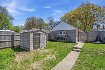 3809 E Morris Ave, Cudahy, WI 53110 - Photo 30