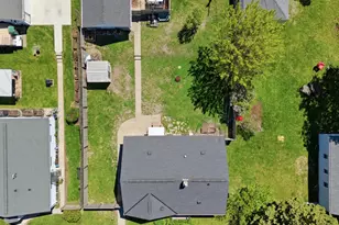 3809 E Morris Ave, Cudahy, WI 53110 - Photo 38