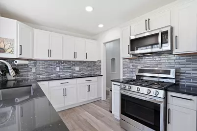 3809 E Morris Ave, Cudahy, WI 53110 - Photo 8