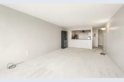 2525 S Shore Dr #14B, Milwaukee, WI 53207 - Photo 36