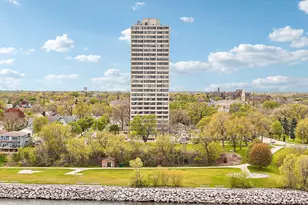 2525 S Shore Dr, Milwaukee, WI 53207 - Photo 24