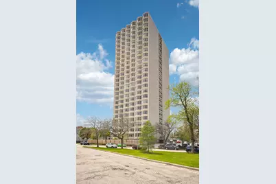 2525 S Shore Dr #14B, Milwaukee, WI 53207 - Photo 2