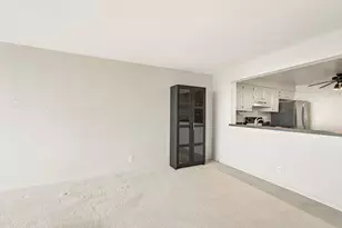 2525 S Shore Dr, Milwaukee, WI 53207 - Photo 38