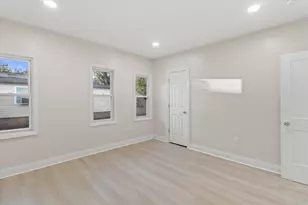 6800 Auburn Ave, Wauwatosa, WI 53213 - Photo 28