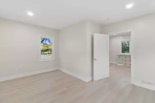 6800 Auburn Ave, Wauwatosa, WI 53213 - Photo 30