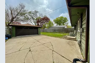 8523 W Glendale Ave, Milwaukee, WI 53225 - Photo 34