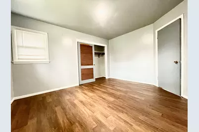 8523 W Glendale Ave, Milwaukee, WI 53225 - Photo 14