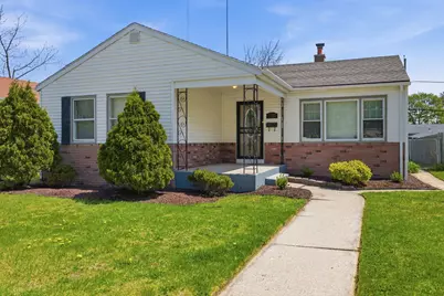 5062 N 20th St, Milwaukee, WI 53209 - Photo 2