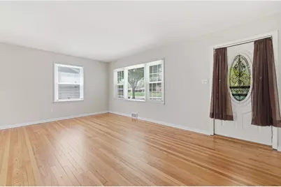 5062 N 20th St, Milwaukee, WI 53209 - Photo 6