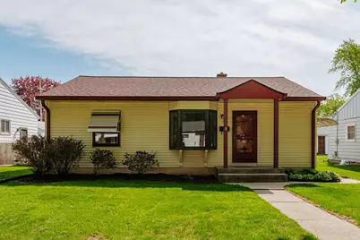 3276 S 69th St, Milwaukee, WI 53219 - Photo 2