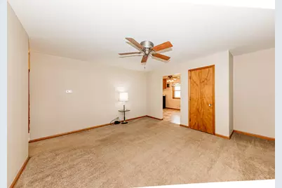3276 S 69th St, Milwaukee, WI 53219 - Photo 6