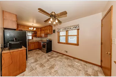 3276 S 69th St, Milwaukee, WI 53219 - Photo 8