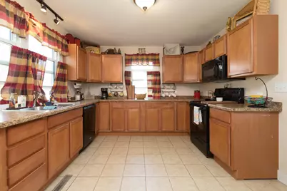 121 S Cedar St, Horicon, WI 53032 - Photo 4