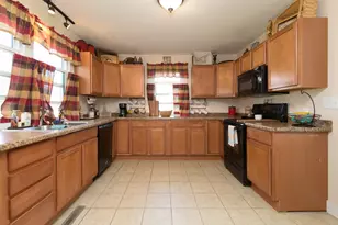 121 S Cedar St, Horicon, WI 53032 - Photo 4