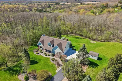 933  Elmwood Way Ct, Richfield, WI 53033 - Photo 10