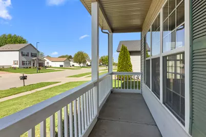 1108 E Pinecrest Ln, Elkhorn, WI 53121 - Photo 16