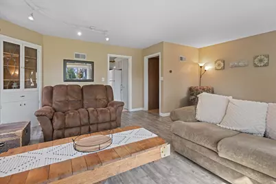 2911 N 82nd St, Milwaukee, WI 53222 - Photo 4