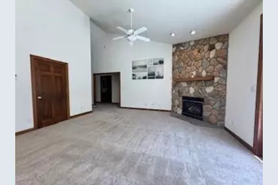 267  Cardinal Ln, Hartland, WI 53029 - Photo 6