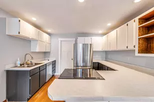 2932 S 8th St, Milwaukee, WI 53215 - Photo 6