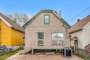 2932 S 8th St, Milwaukee, WI 53215 - Photo 20